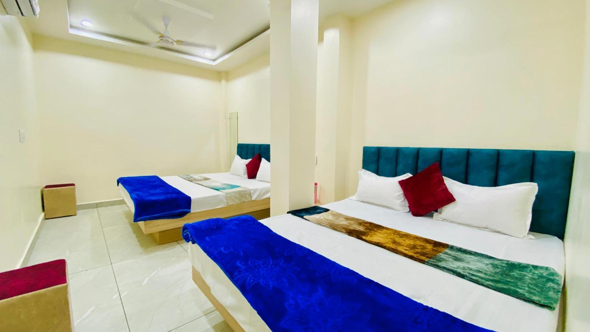 Hotel Raghavan In Front Of Railway Station Platform No 8 Ujjain Ngoại thất bức ảnh